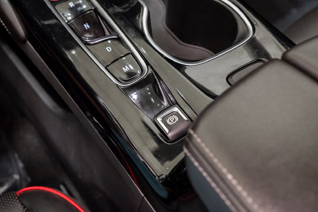 Used 2023 Buick Envision Essence w/ Sport Touring Package FWD image 32