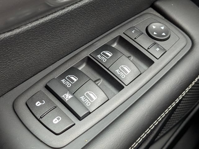New 2026 Chrysler Voyager LX FWD image 24
