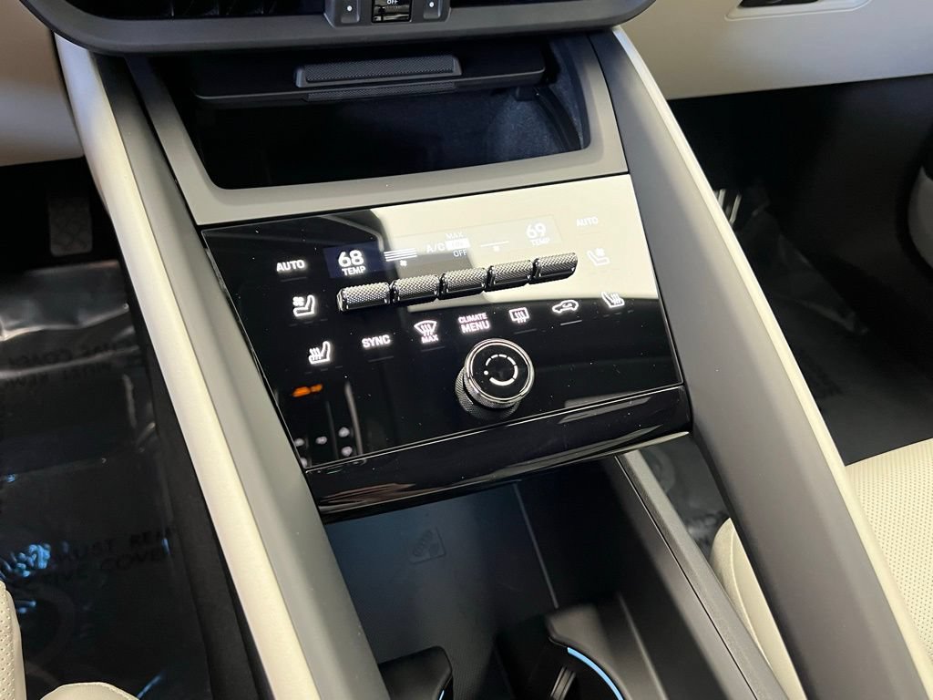 New 2026 Porsche Macan 4 Electric AWD/4WD image 11