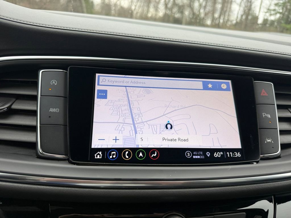 Used 2023 Buick Enclave Avenir image 18