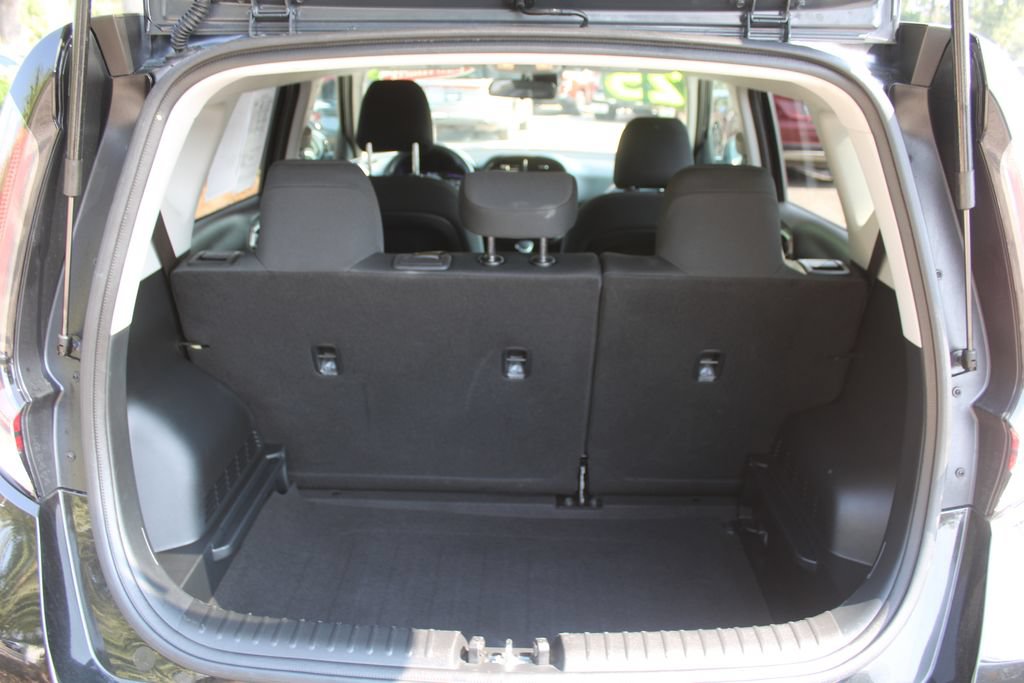 Certified 2025 Kia Soul LX w/ LX Technology Package FWD image 10