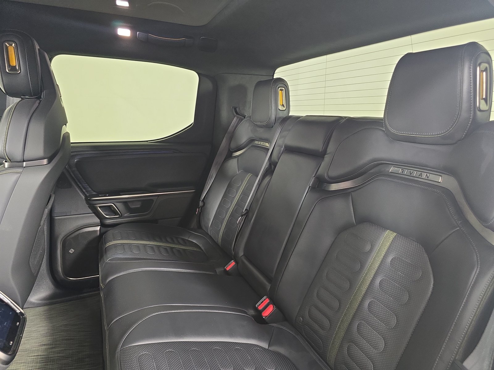 Used 2024 Rivian R1T Adventure Dual AWD/4WD image 21