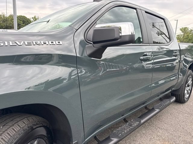 Used 2025 Chevrolet Silverado 1500 LT AWD/4WD image 4