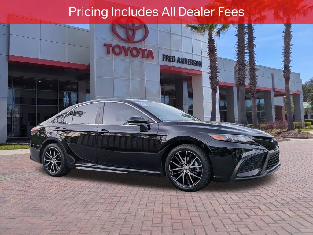 Certified 2023 Toyota Camry SE FWD image 1