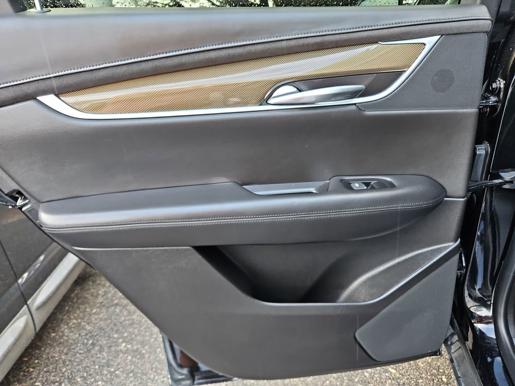 Used 2019 Cadillac XT5 Platinum image 31