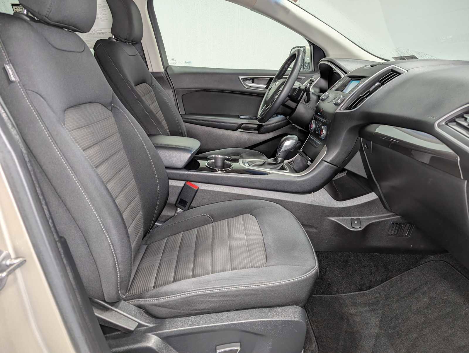 Used 2018 Ford Edge SEL AWD/4WD image 39