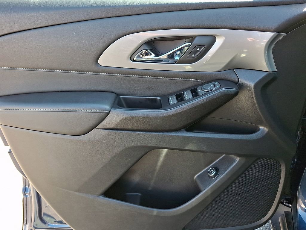 Certified 2023 Chevrolet Traverse LT image 14