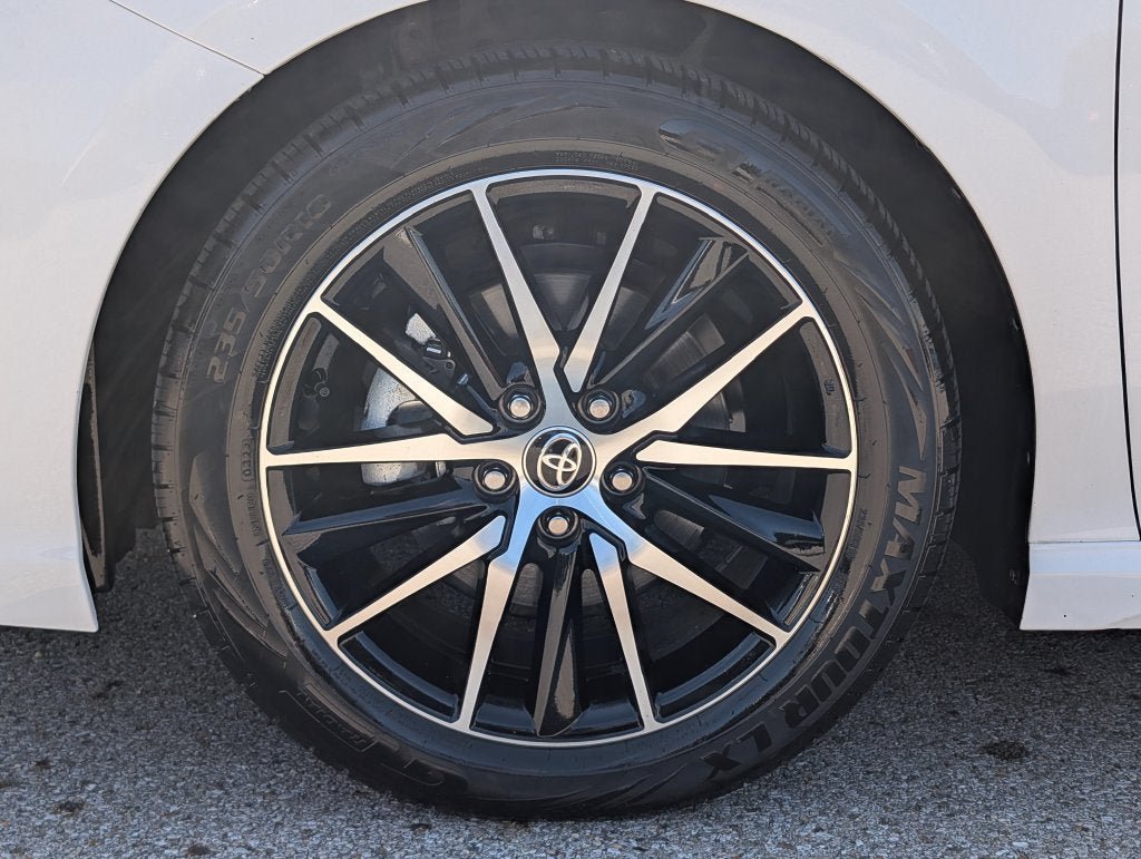 Certified 2024 Toyota Camry SE FWD image 33