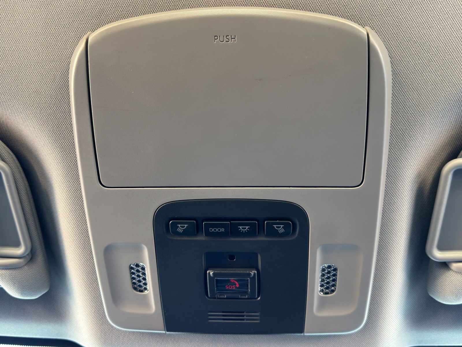 Used 2024 Toyota Camry XSE w/ Navigation Package image 32