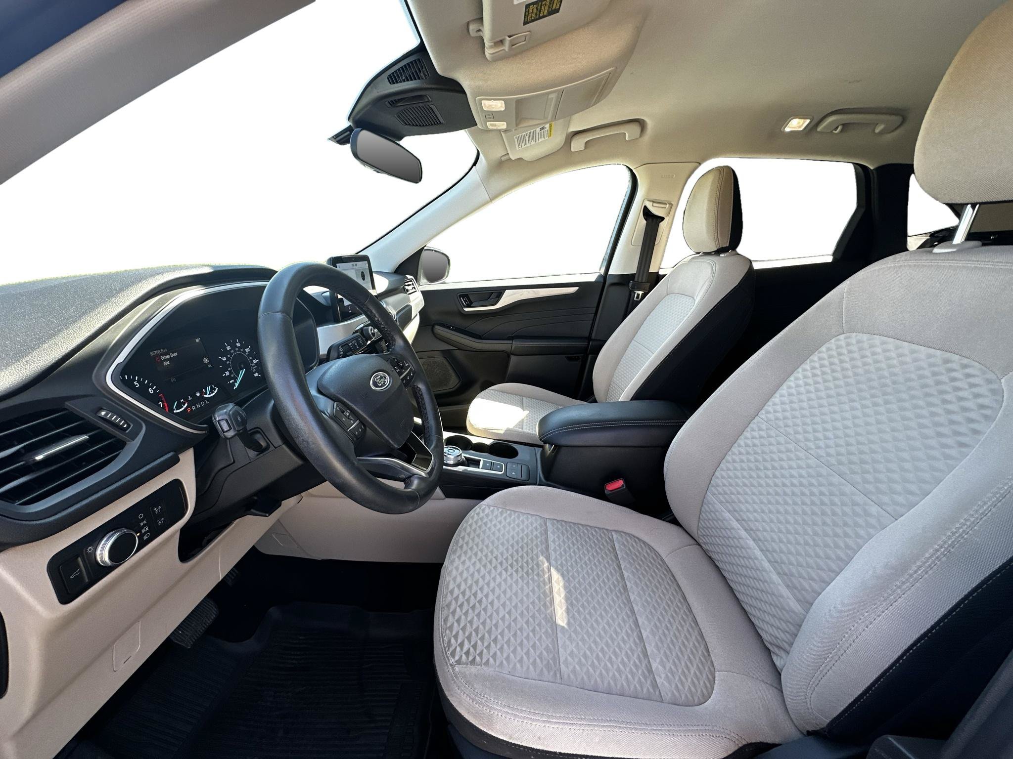 Used 2022 Ford Escape SE w/ Convenience Package FWD image 11