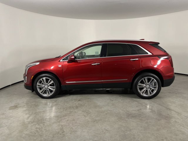Used 2026 Cadillac XT5 Premium Luxury w/ Driver Assist Package FWD image 5