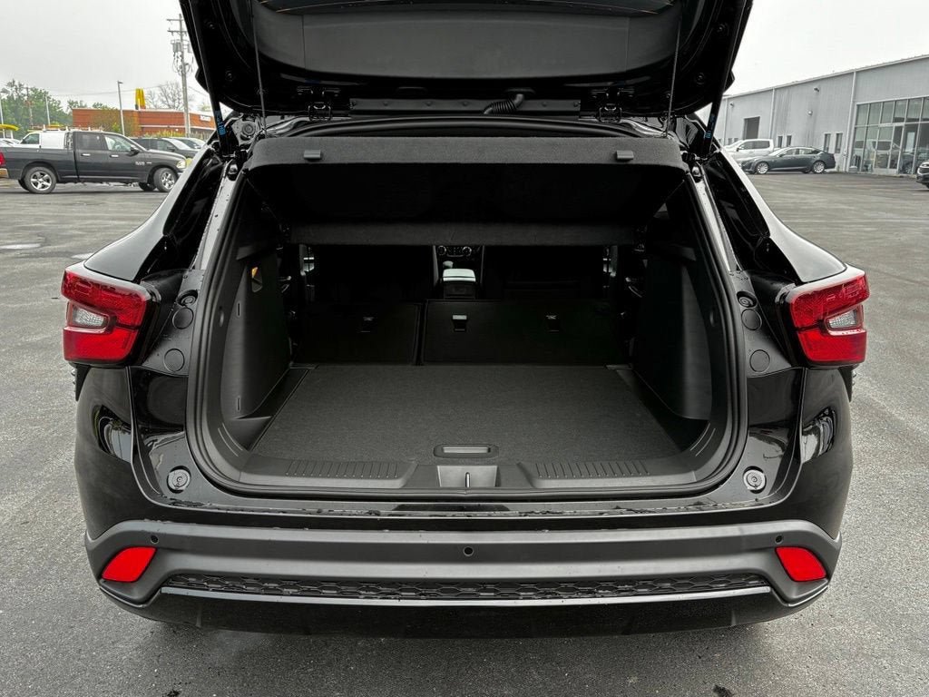New 2026 Chevrolet Trax RS w/ Driver Confidence Package FWD image 31