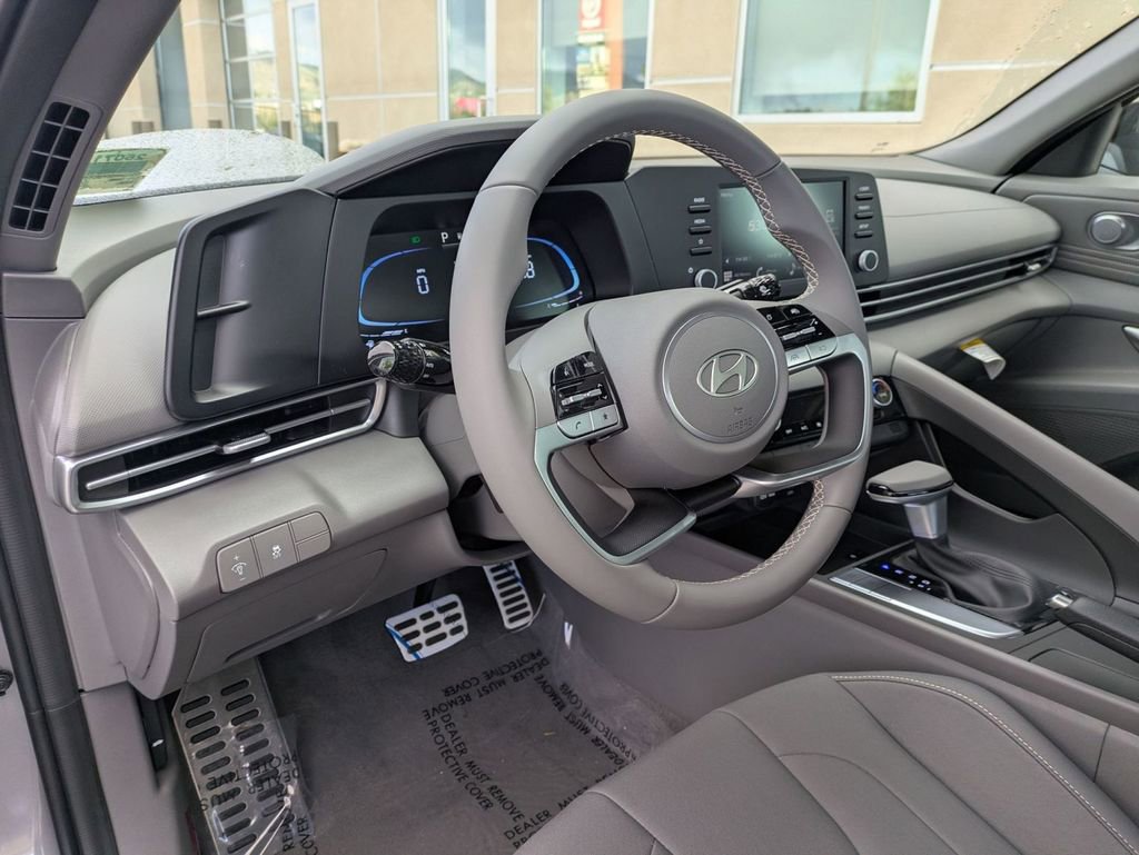 New 2025 Hyundai Elantra Sport image 15