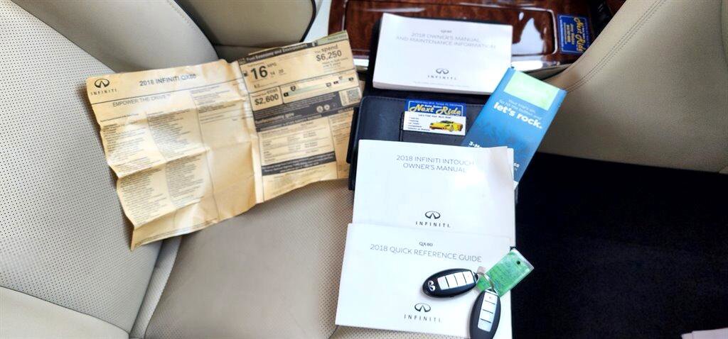 Used 2018 INFINITI QX80 Signature Edition w/ All Season Package image 25