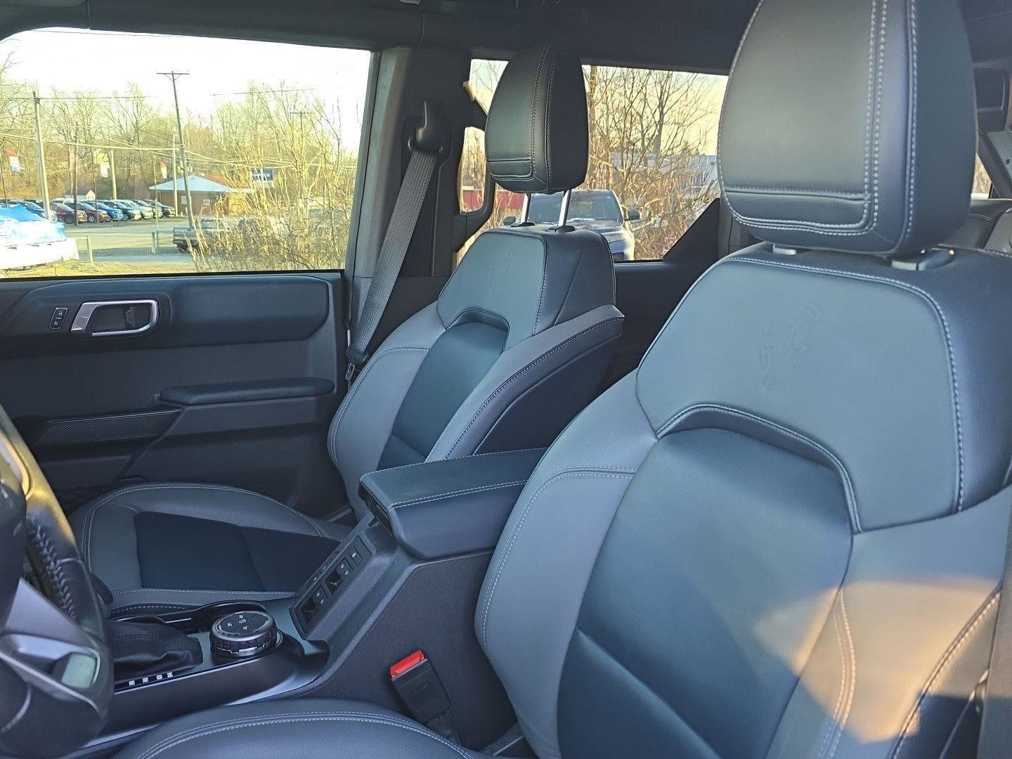 Used 2024 Ford Bronco Outer Banks image 11