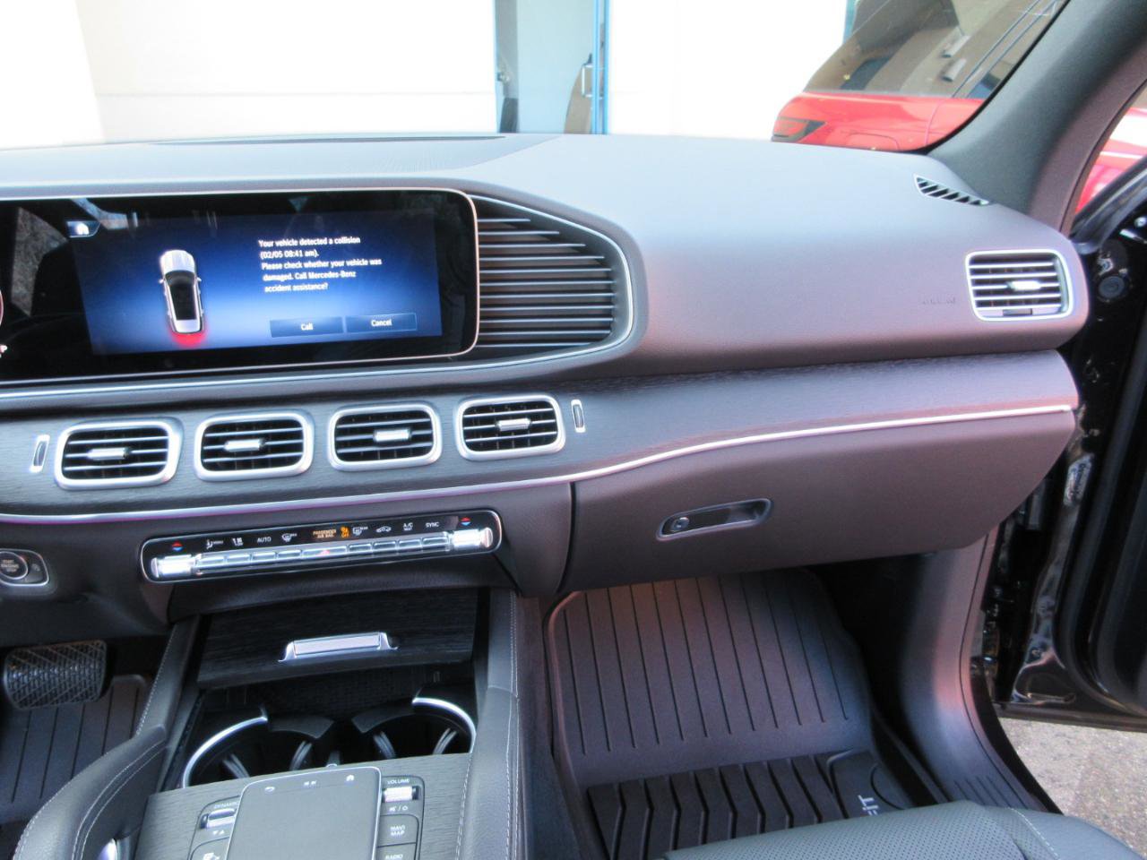 Used 2025 Mercedes-Benz GLE 580 4MATIC image 44