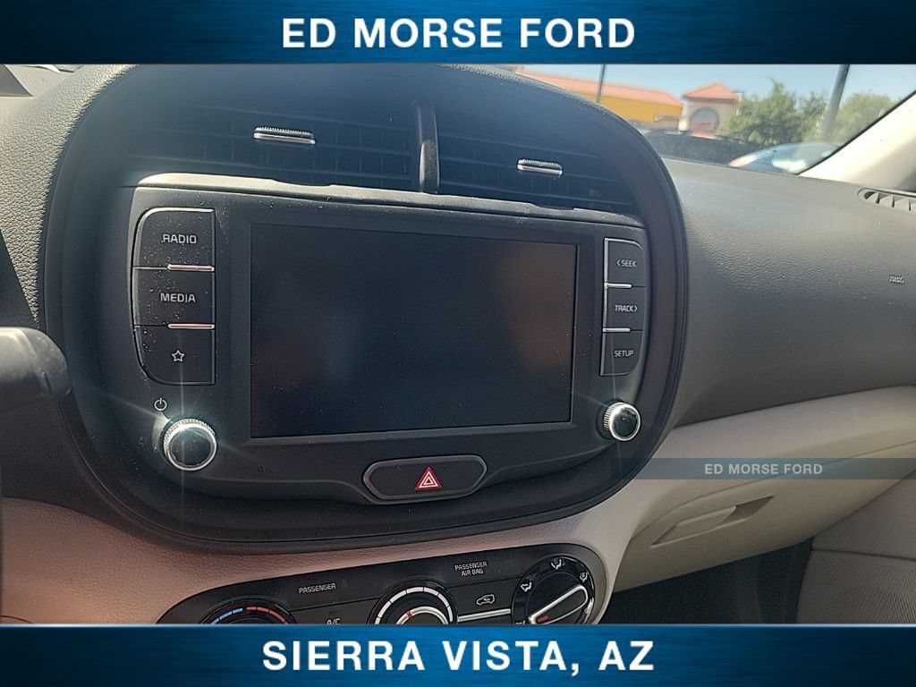 Certified 2025 Kia Soul LX FWD image 25
