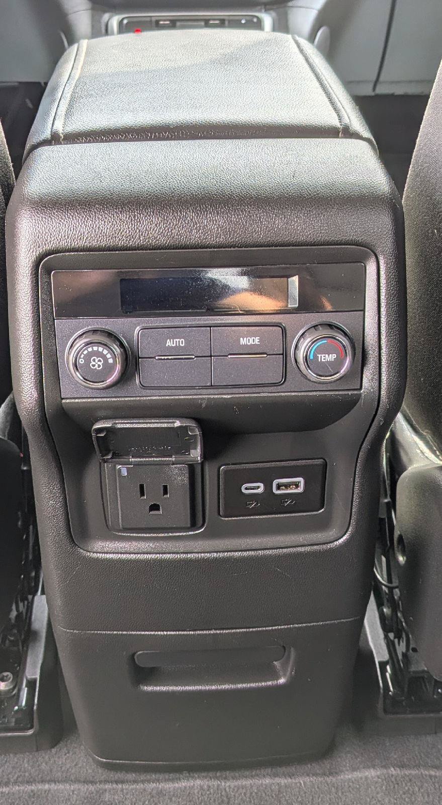 Certified 2023 GMC Acadia SLE w/ Driver Convenience Package AWD/4WD image 21