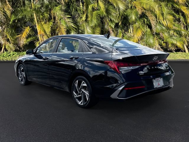 Used 2024 Hyundai Elantra Limited FWD image 7