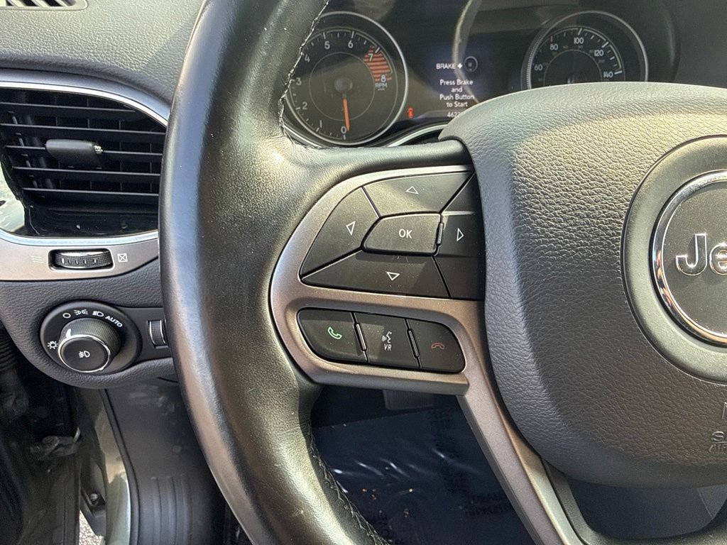 Used 2020 Jeep Cherokee Limited AWD/4WD image 17