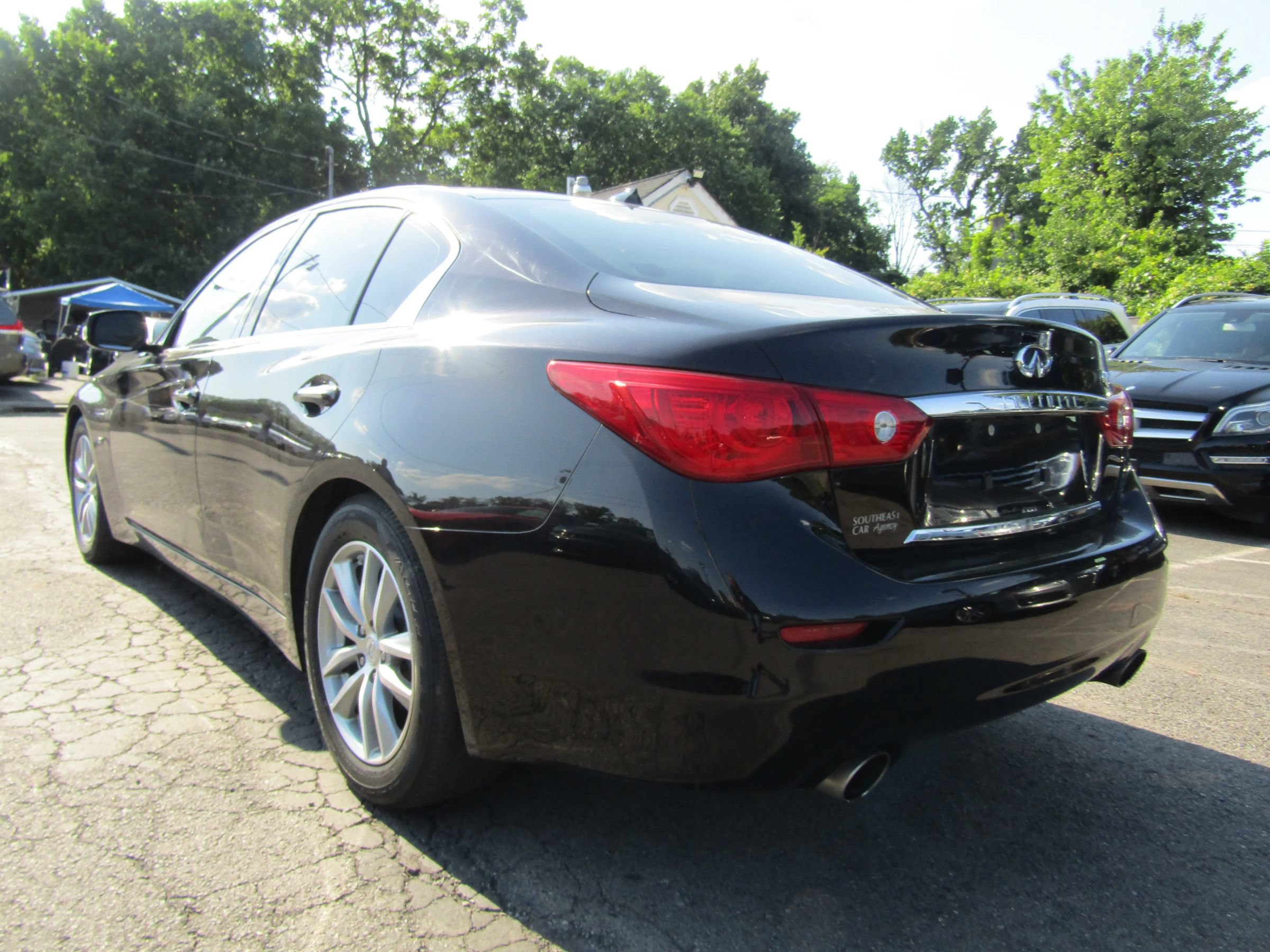 Used 2014 INFINITI Q50 Premium w/ All Weather Package RWD image 5