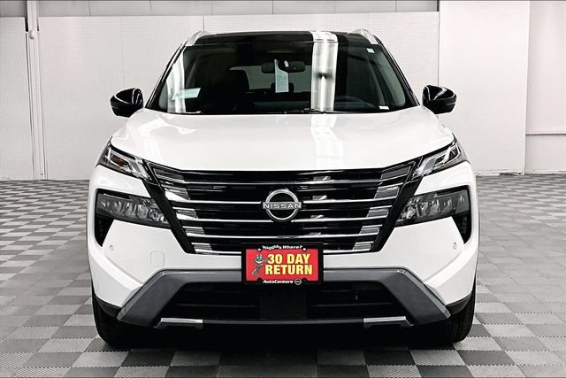 New 2025 Nissan Rogue SL w/ Tech Package AWD/4WD image 15