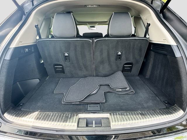 Used 2023 Acura MDX SH-AWD w/ Advance Package image 30