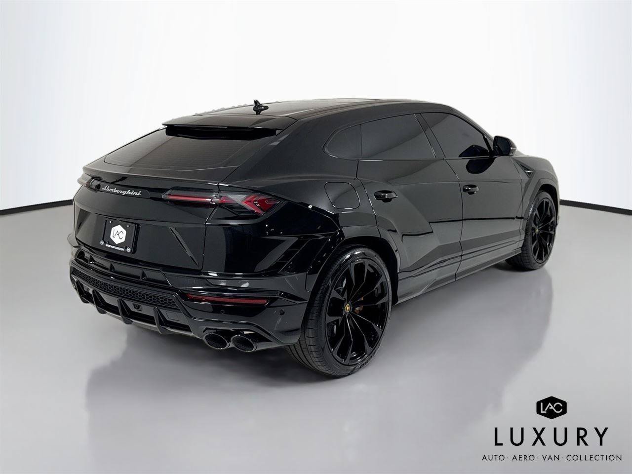 Used 2024 Lamborghini Urus S AWD/4WD image 6