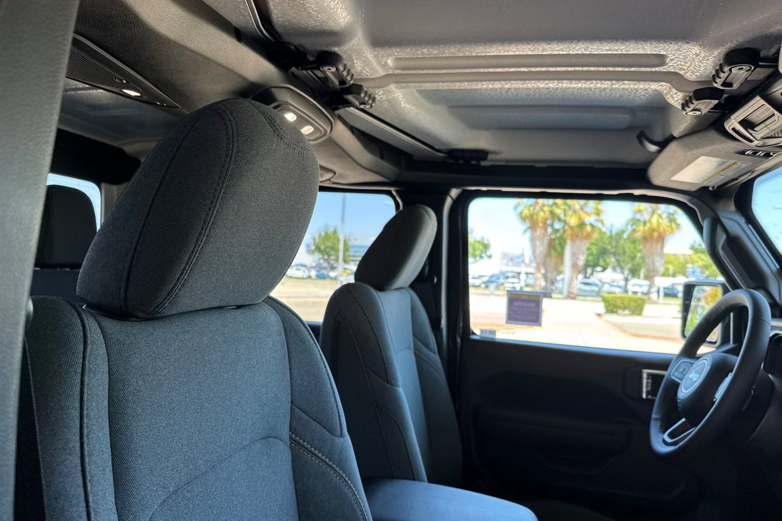 New 2025 Jeep Gladiator Sport AWD/4WD image 15