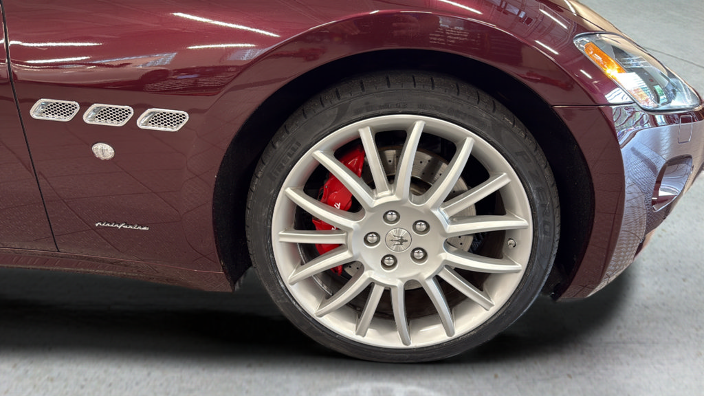 Used 2015 Maserati GranTurismo Convertible RWD image 23