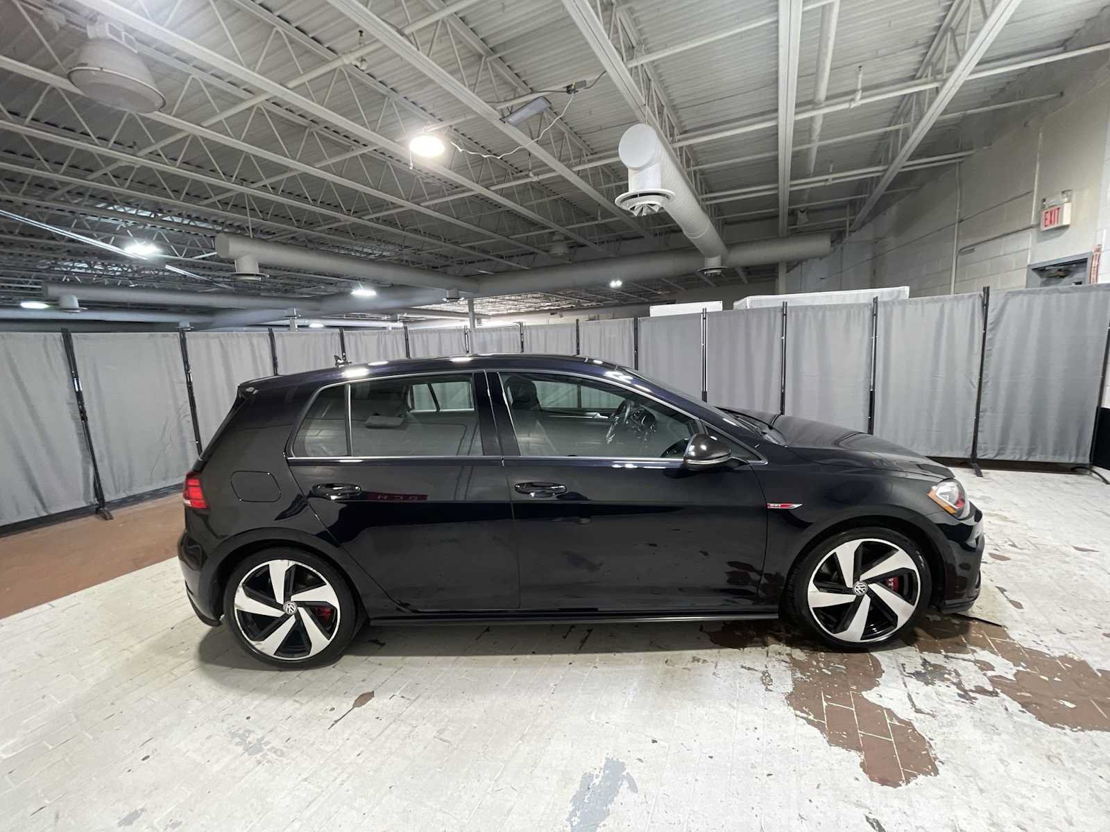 Used 2019 Volkswagen GTI SE w/ SE Experience Package FWD image 27