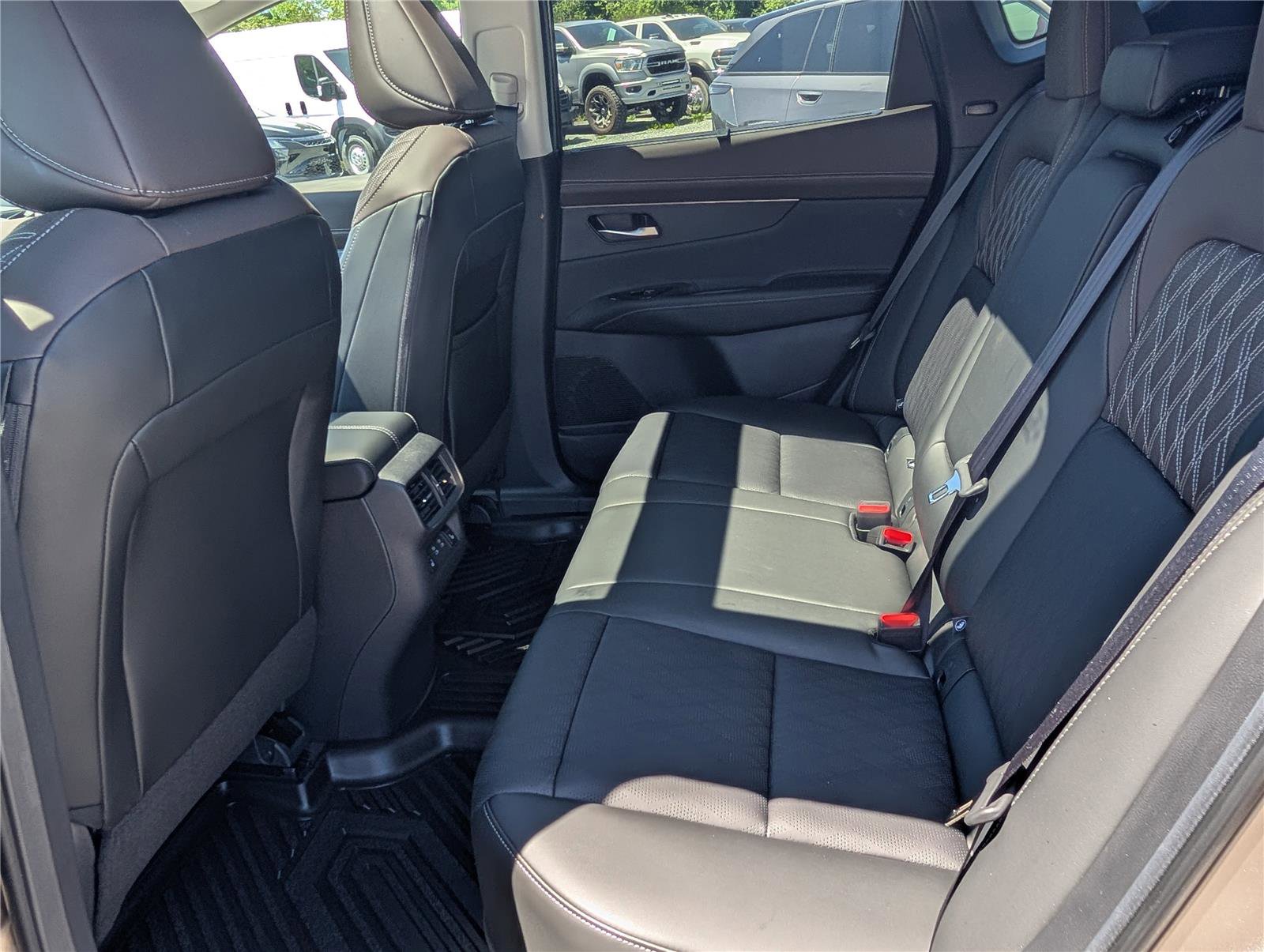 Used 2025 Nissan Murano Platinum w/ Cargo Package AWD/4WD image 14