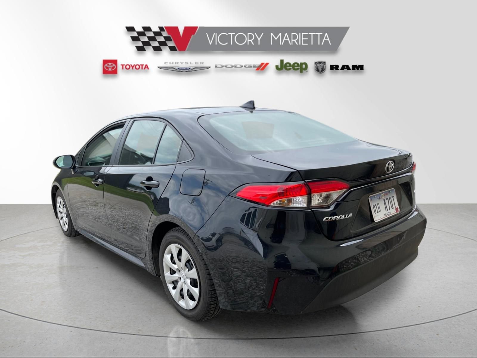 Used 2024 Toyota Corolla LE FWD image 3