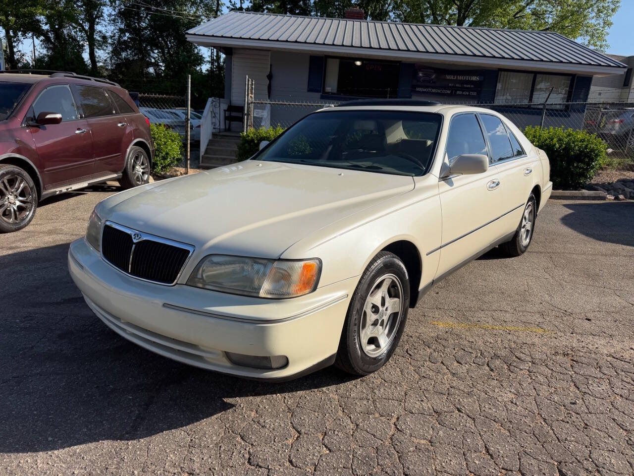 Used 1998 INFINITI Q45 Touring RWD image 1