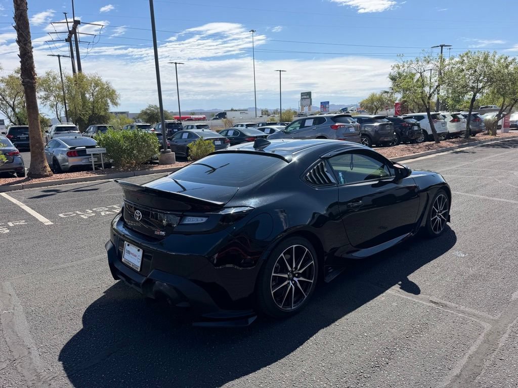 Used 2023 Toyota GR86 RWD image 5