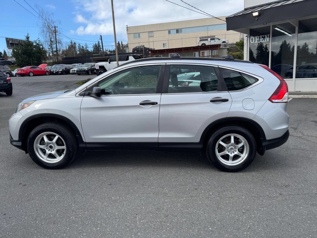 Used 2014 Honda CR-V LX image 4