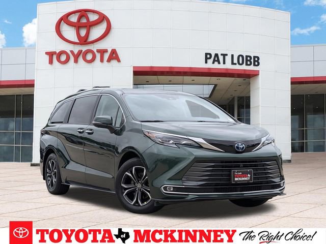 Used 2025 Toyota Sienna Platinum