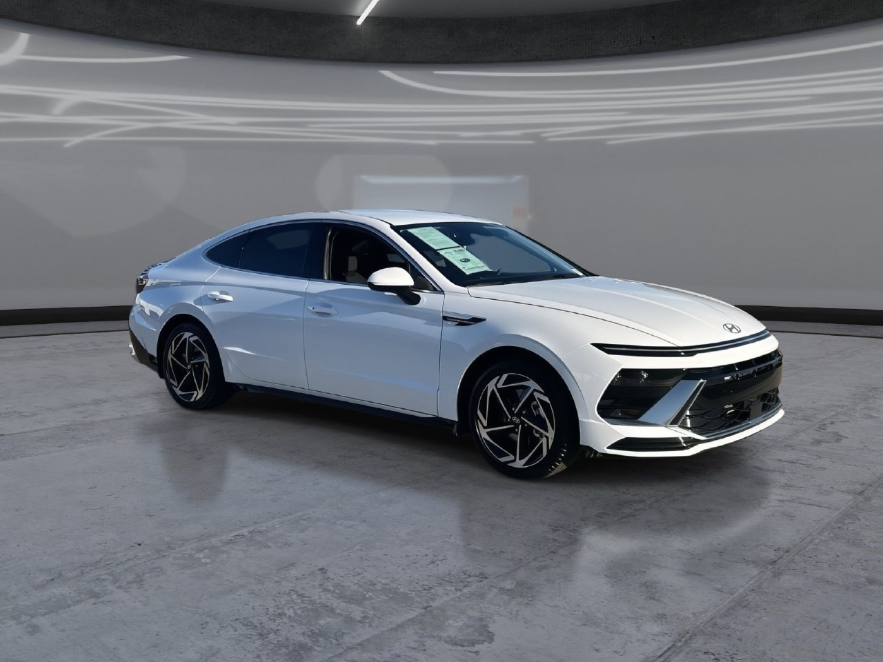 Used 2026 Hyundai Sonata SEL FWD image 2