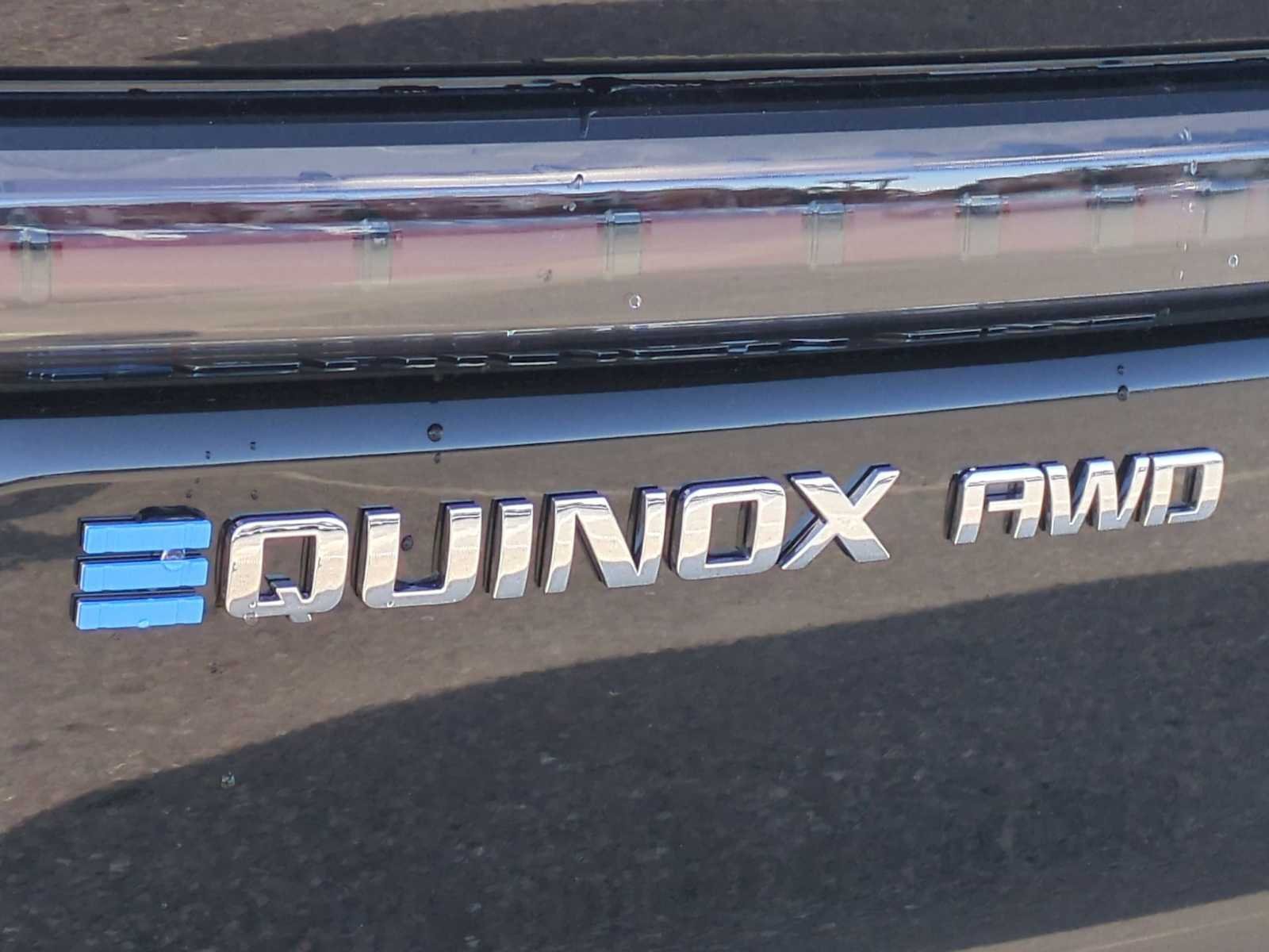 New 2026 Chevrolet Equinox EV LT AWD/4WD image 9