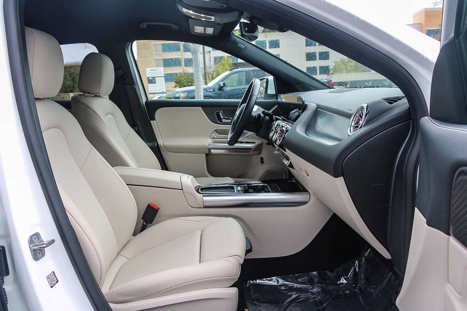 Certified 2025 Mercedes-Benz GLA 250 image 16