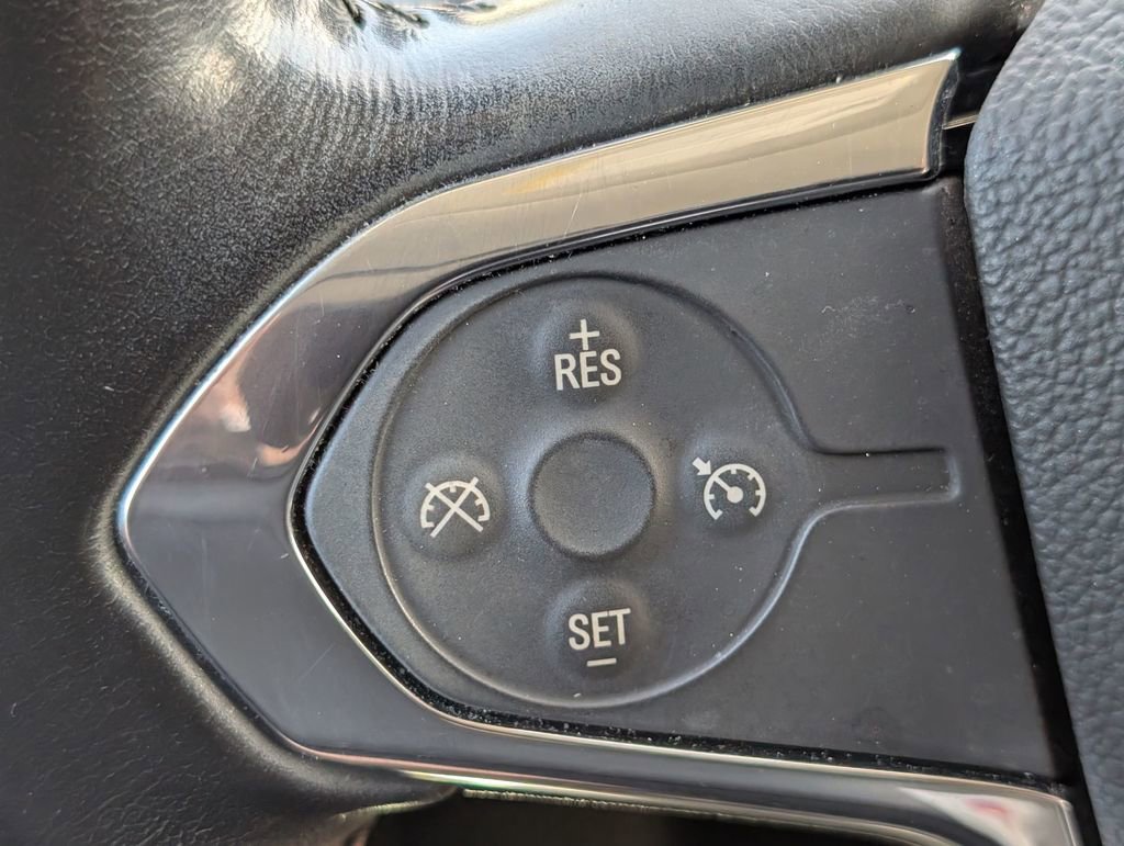 Used 2019 Chevrolet Traverse LT image 18