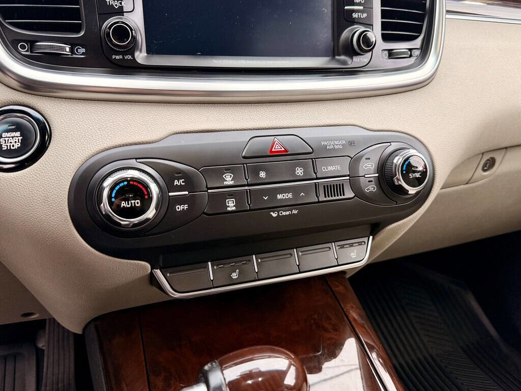 Used 2016 Kia Sorento EX w/ EX Touring Package image 18