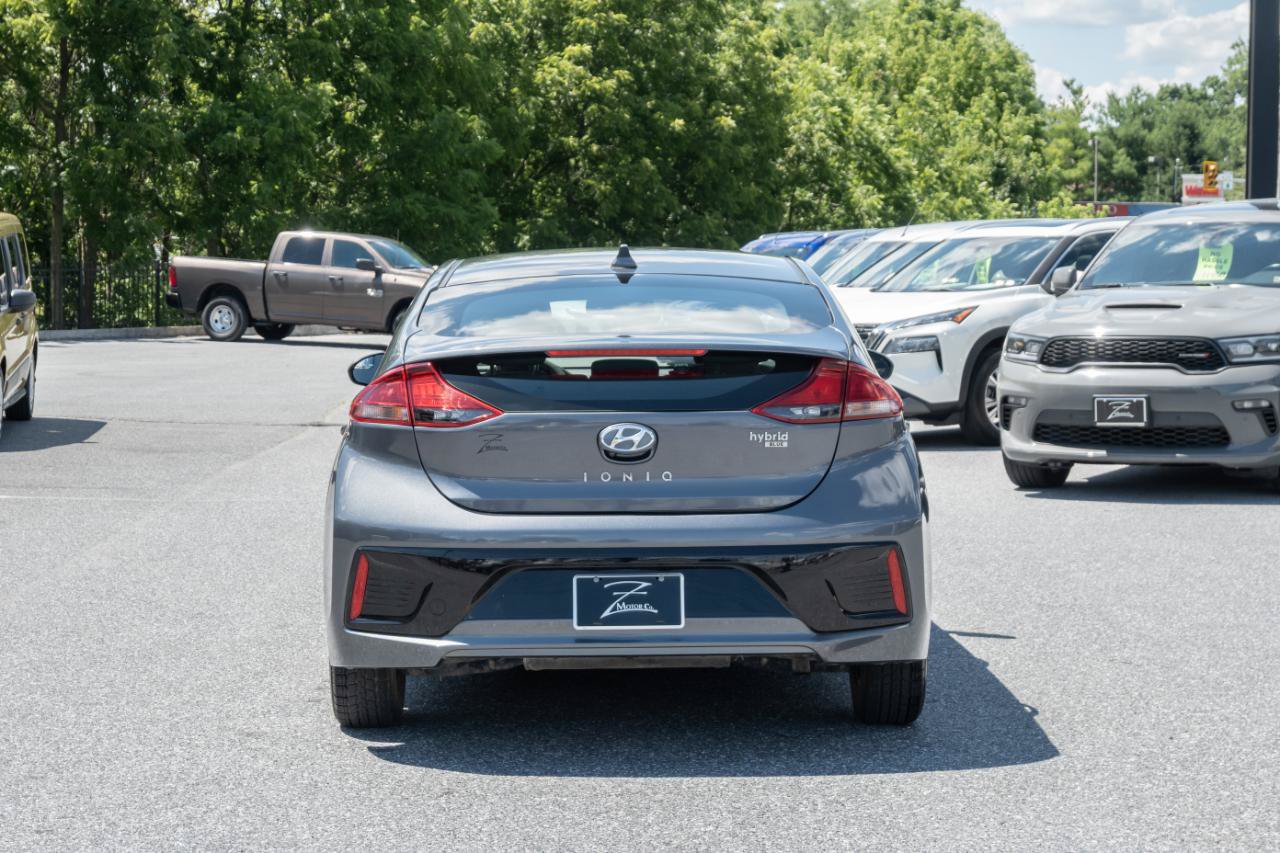 Used 2018 Hyundai Ioniq Blue FWD image 9
