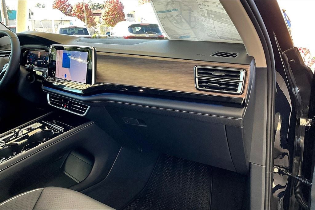 New 2026 Volkswagen Atlas SEL Premium R-Line image 16