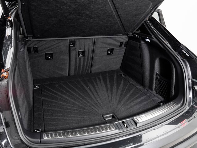 Certified 2025 Porsche Macan image 26