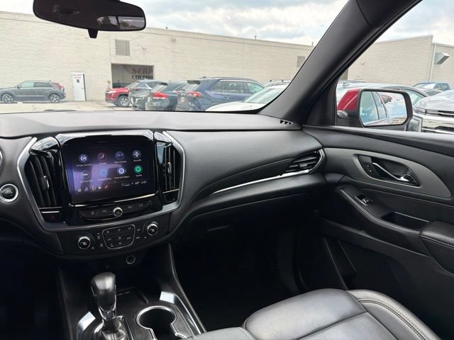 Used 2023 Chevrolet Traverse LT AWD/4WD image 23