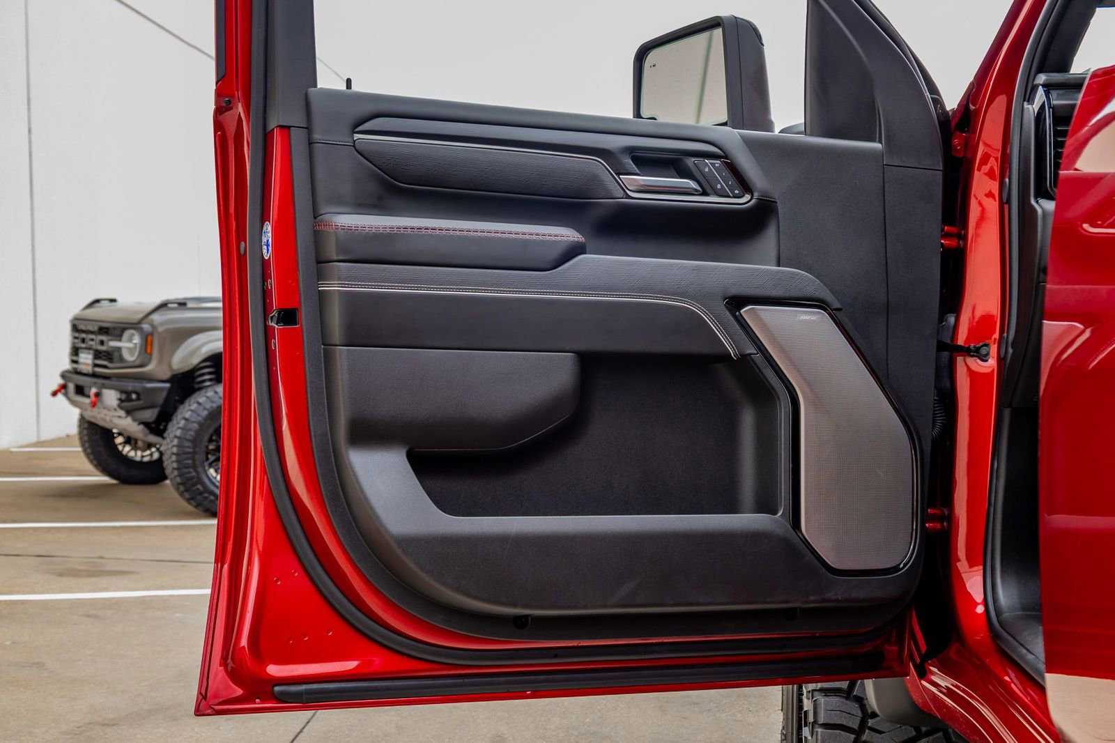 Used 2025 GMC Sierra 2500 AT4X image 35