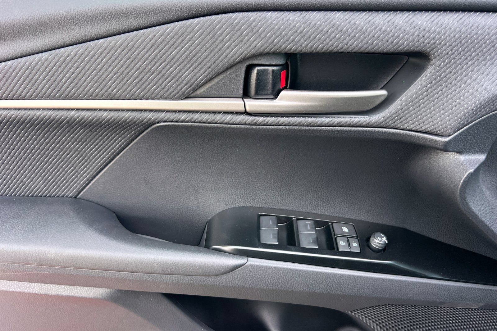 New 2026 Toyota Camry SE w/ Convenience Package FWD image 10