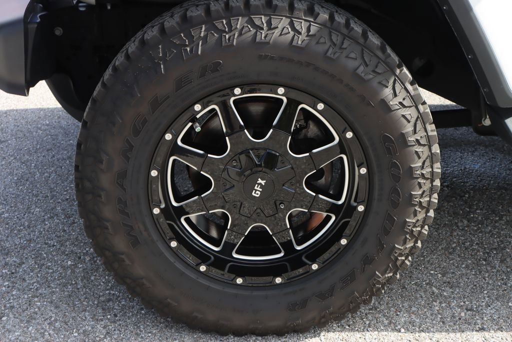 Used 2018 Jeep Wrangler Unlimited Sahara image 27