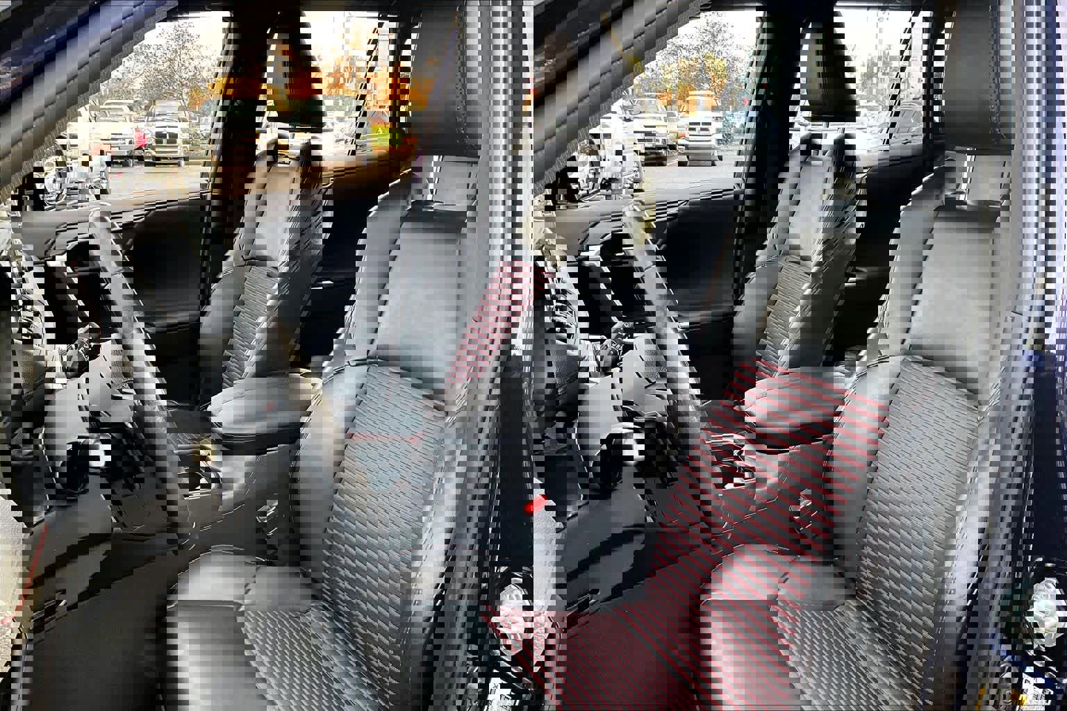 Used 2021 Toyota RAV4 XSE w/ Weather Package image 7